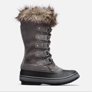 WOMEN'S JOAN OF ARCTIC™ BOOT size 8